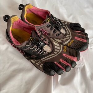 Vibrant five fingers